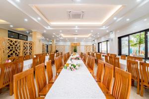 Quỳnh Anh Luxury Hotel Sầm Sơn