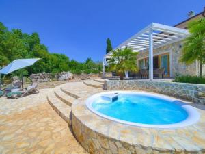 Laura Comfortable holiday residence 