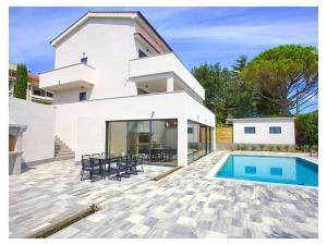 Chiara Comfortable holiday residence 