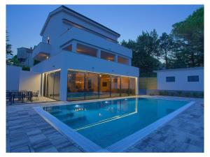 Chiara Comfortable holiday residence 