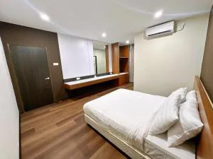 STAR HOTEL - Kampong Ayer Panas