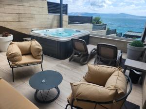 BEACH FRONT VILLA FRAN - DELUXE SEA VIEW SUITE with private jacuzzi # 3
