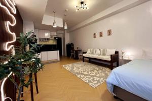 Cozy Corner - Burgos Circle, BGC