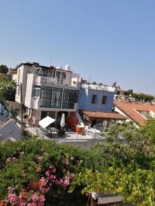 Sunset House - 200m to the Beach