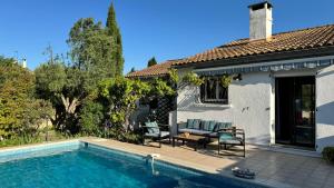 Jolie villa à UZES, climatisée avec piscine