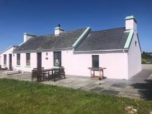 Little Reds Seaview Cottage - Carrowauff