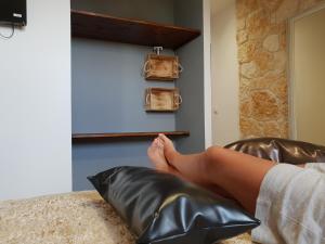 A 20 min de Madrid en Ave PREMIUM APARTMENT con JARDIN PRIVADO, wifi, SMART TV 55p, baño DENTRO de cada dormitorio y aparcamiento en la puerta