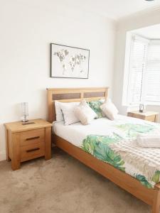 CLARK PROPERTY ESTATES - Southend - 3 Bedrooms - 5 Beds - Garden - Business & Leisure - Long or Short Term Enquire Today! - Sleeps 8 inc sofa beds! - 4hvězdičkové hotely ve městě Southend-on-Sea