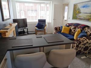 Semi detached quite location