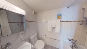 Double Room with Castle View room in Hotel-Restaurant Seegarten-Marina
