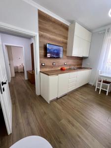 Modern ArtDeco Apartment Korca CityCenter 2