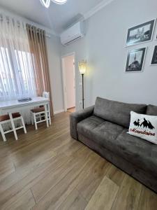Modern ArtDeco Apartment Korca CityCenter 2