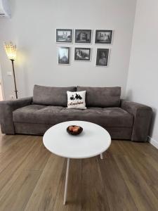 Modern ArtDeco Apartment Korca CityCenter 2