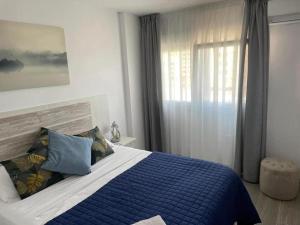 Frontline Seaview Apartment, Paseo Maritimo 33, Perla 6, Fuengirola, Malaga, Spain