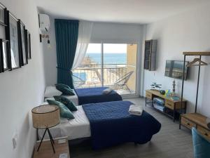 Frontline Seaview Apartment, Paseo Maritimo 33, Perla 6, Fuengirola, Malaga, Spain