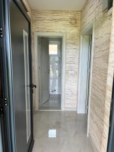 Djokić 3 sa bazenom