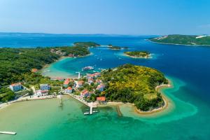 Apartments Darko by the sea 
