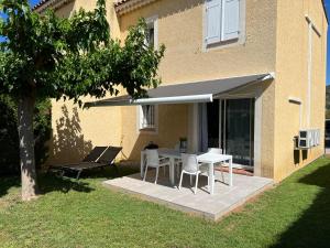 Maisons de vacances Villa en Provence 2 T3 jardin clos et SPA : photos des chambres