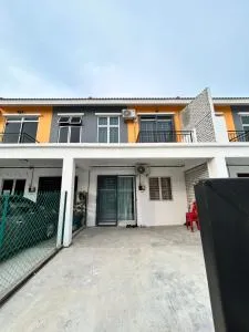 ARIZAH Homestay - Jasin