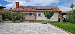 Seaview APARTMENTS HOJA