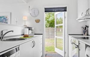 Lovely Home In Samsø With Wifi