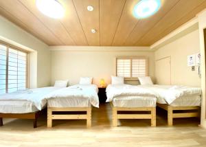3 minutes on foot from Dotonbori East Entrance 5 minutes on foot from Shinsaibashi area traditional Japanese-style room