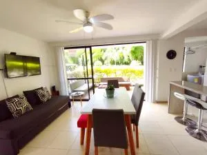 Descanso y diversión cerca del parque del café - 拉特瓦伊达