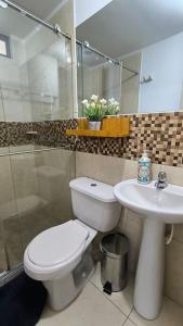 Descanso y diversión cerca del parque del café