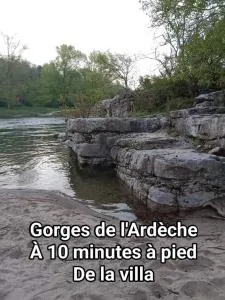 chambre studio 25 M2 et table d'hôtes Ruoms 2 - Pradons