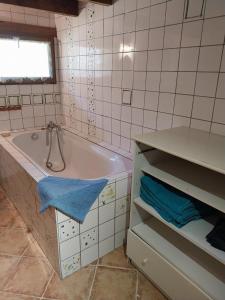 Ancienne dépendance pierre et bois