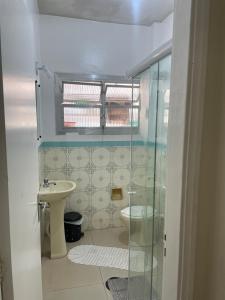 Condomínio edifício Prota no Guarujá - 80 M da praia