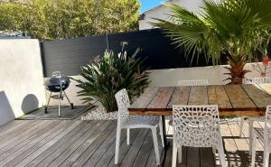 Bas de villa avec piscine privé - calme