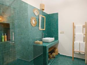 Dar Dabakech, proche Jemma el Fna, souk, riad, centre Medina - Maison entière de 2 à 6 personnes, possibilité 3 chambres