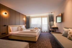 King Room with Balcony room in Hotel Garni Tannleger B&B