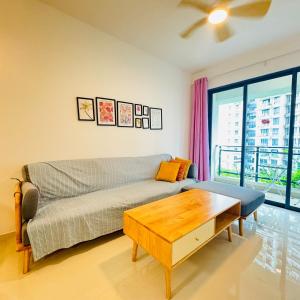 Seaview 2B1R 4pax Condo Forest City 4C-917