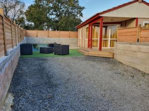 Chalets Gite proche Mont St Michel, Spa privatif en option ,St Malo : photos des chambres
