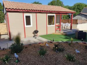Chalets Gite proche Mont St Michel, Spa privatif en option ,St Malo : photos des chambres
