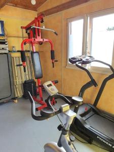 Chalets Gite proche Mont St Michel, Spa privatif en option ,St Malo : photos des chambres