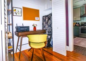 The Moody Manor -Luxurious Home Recently Renovated Close to Beach and Downtown