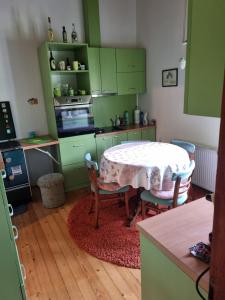 Privatni smestaj Apartman Ristovic preko puta poste 02