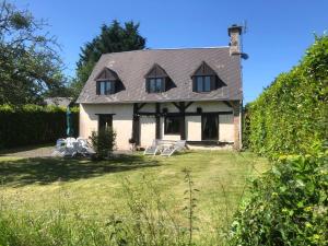 Maisons de vacances Daisy Cottage with seasonal Swimming Pool : photos des chambres