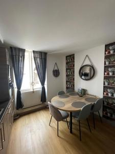 Appartements Appartement moderne centre ville, 5 personnes, 65 m2 : photos des chambres