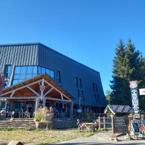 Hotels MONTLO RELAIS DES CERFS : photos des chambres