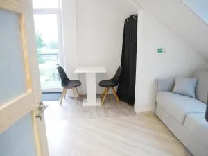 Villa Cathy Studio Terrasse Léane - 艾克斯河畔格雷西