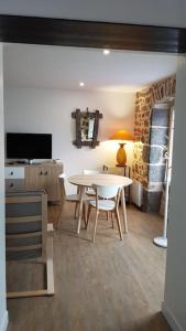 Studio chaleureux 5 mns chaine des Puys