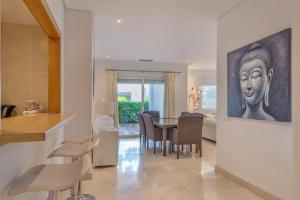 Alcazaba Beach three bedroom Apartment