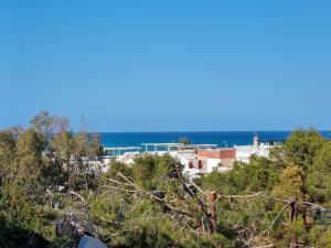 Cozy and sunny two bedroom apartment La Mata beach