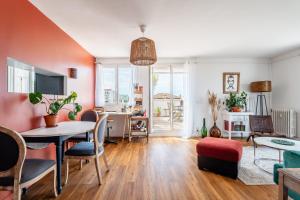 Apartment with Large Terrace and Panoramic View - 2 Bedrooms, Marseille