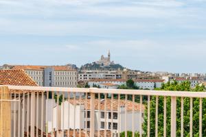 Apartment with Large Terrace and Panoramic View - 2 Bedrooms, Marseille