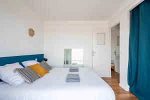 Apartment with Large Terrace and Panoramic View - 2 Bedrooms, Marseille